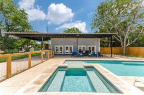 5 BDRM Home on 2 Acres Mins To Wineries Private Heated Pool and Hot Tub